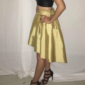 Big gold skirt